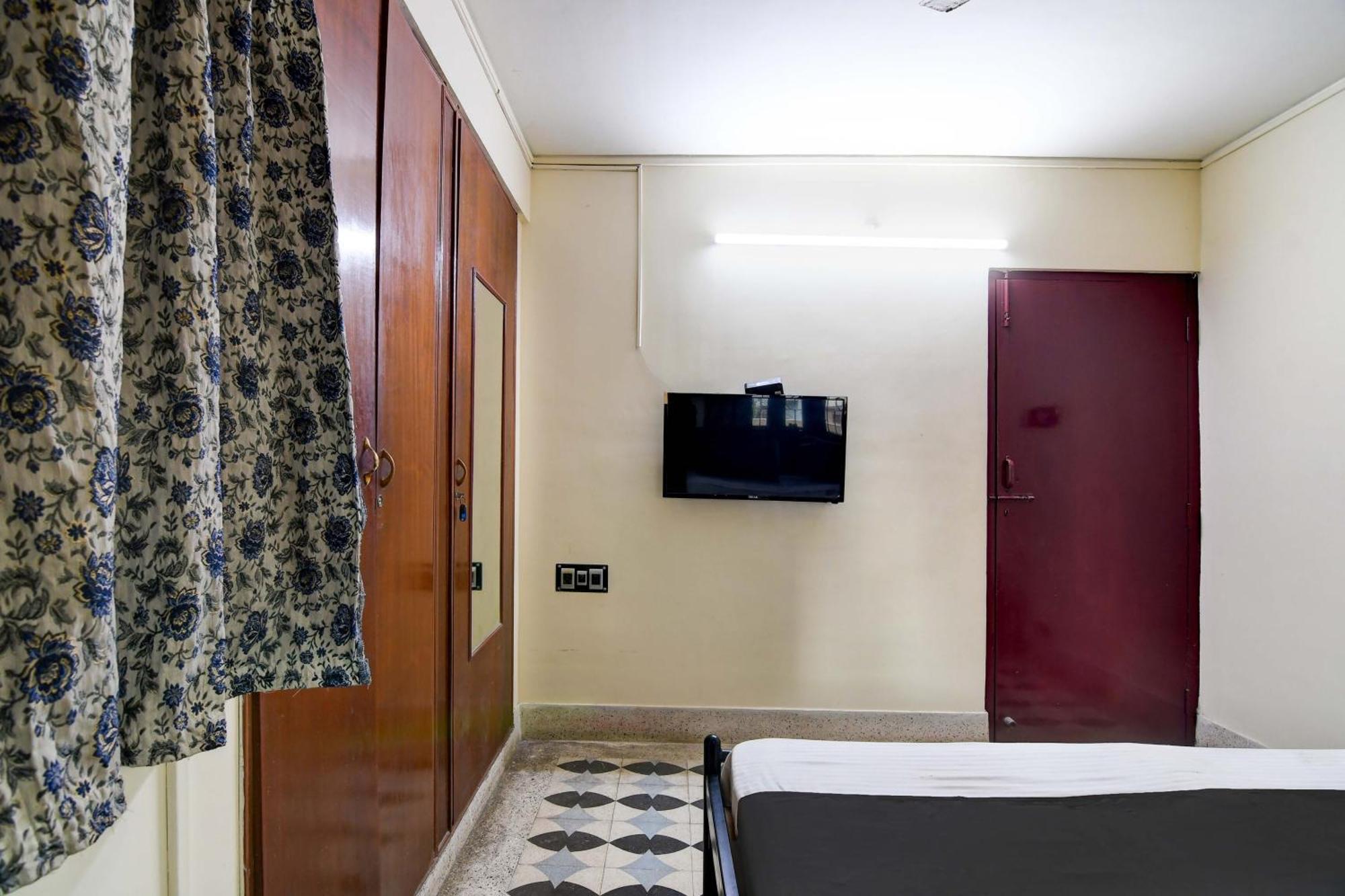 Oyo Simplex Guest House Behala Calcutta Exterior foto