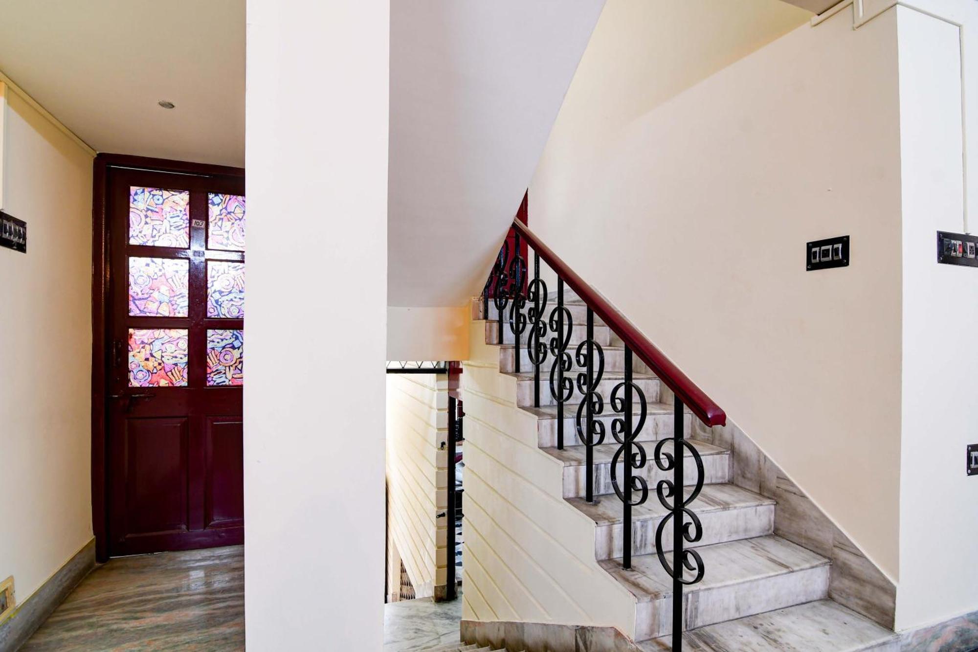 Oyo Simplex Guest House Behala Calcutta Exterior foto