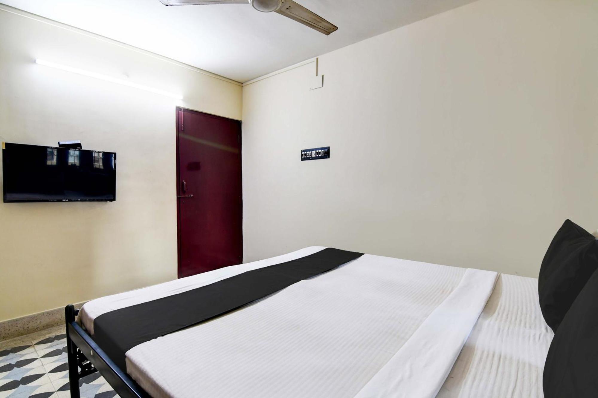Oyo Simplex Guest House Behala Calcutta Exterior foto