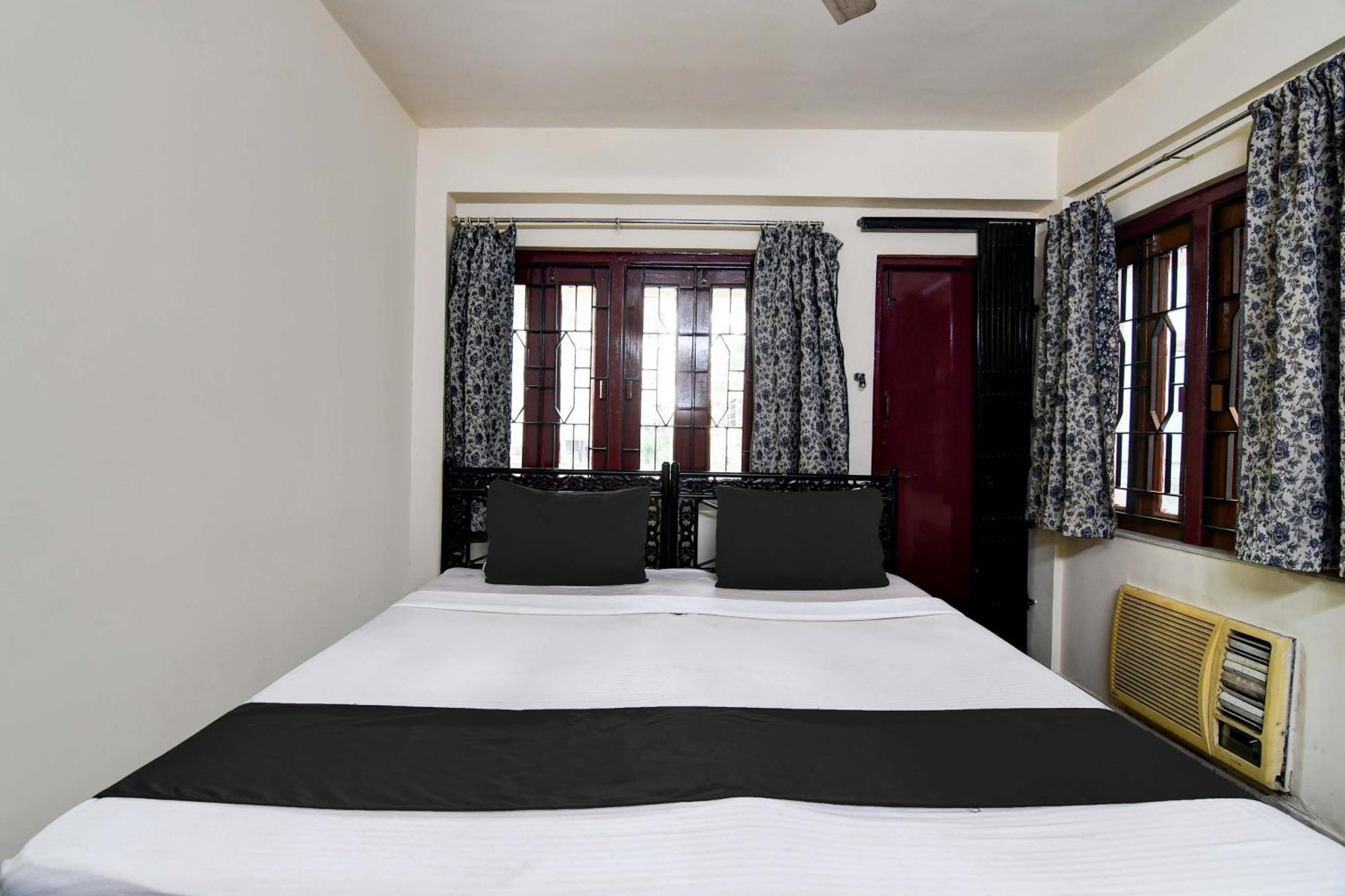 Oyo Simplex Guest House Behala Calcutta Exterior foto